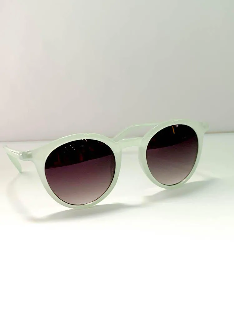 AJ Morgan I Catalina Modern Lennon Sunglasses-Mint