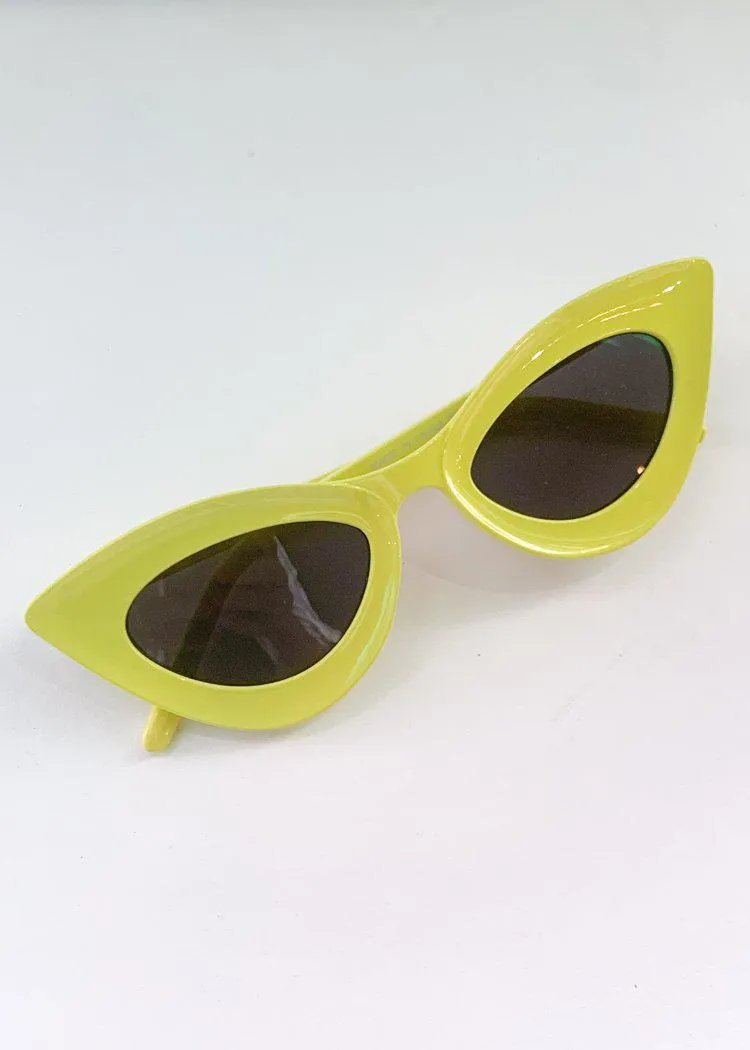 AJ Morgan Squeeze Me Trendy Cat Eye Sunglass - Lime Green