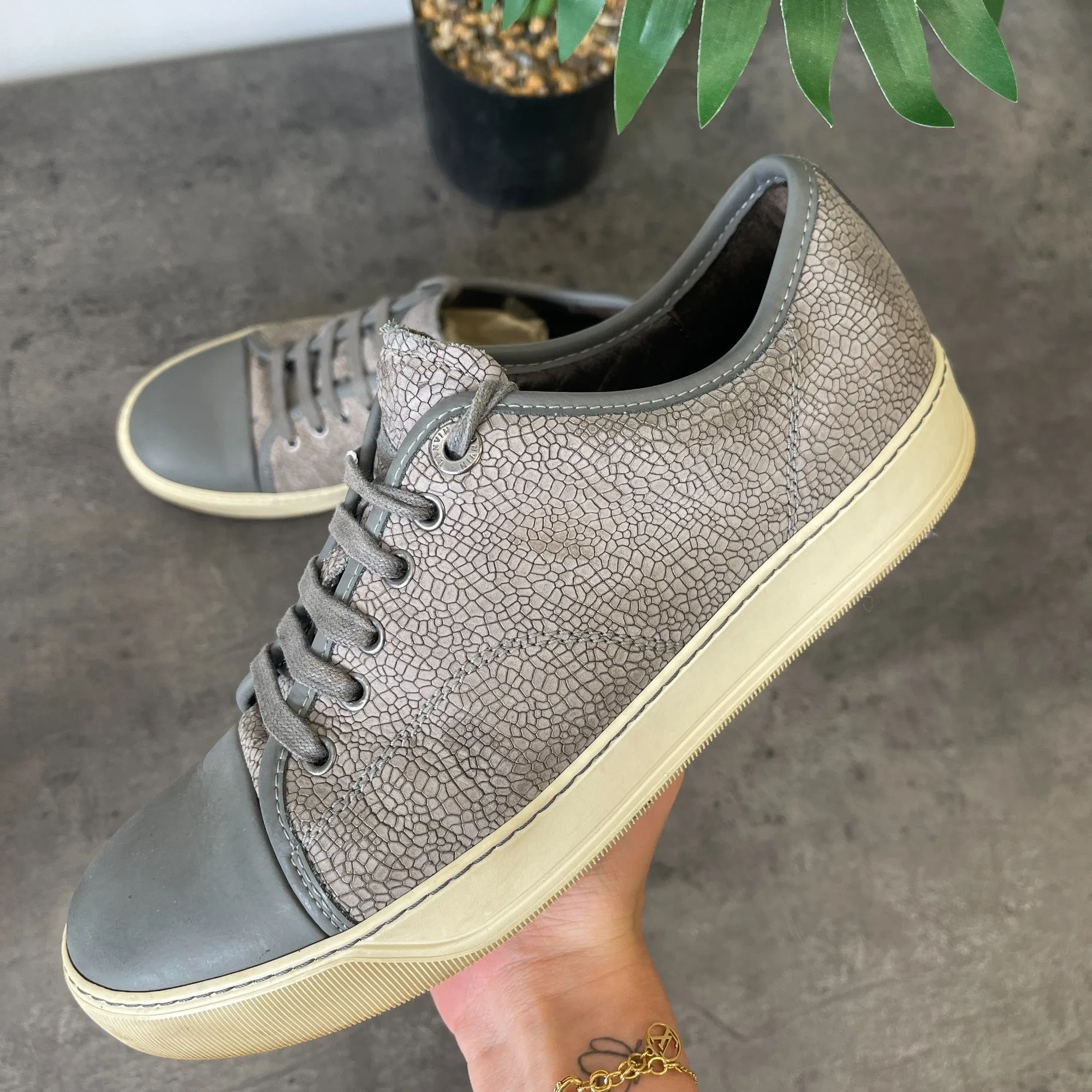 Men's Textured Low Trainers Grey Size EU 40 / UK 6