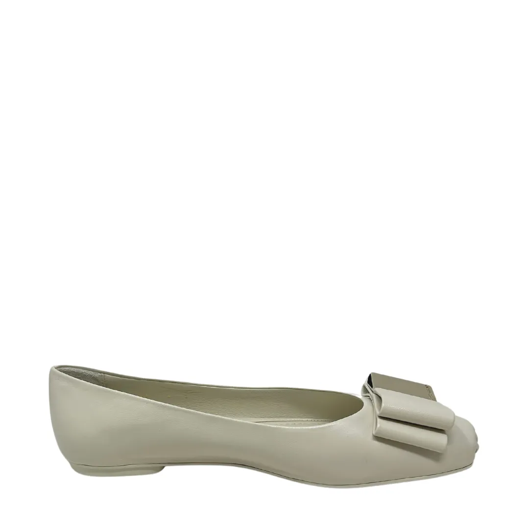 Salvatore Ferragamo Lina Flats - Size 8