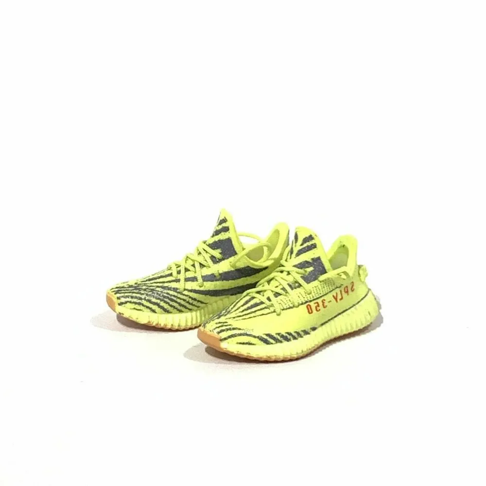 YZY Boost 350 V2 Semi Frozen 3D Keychain